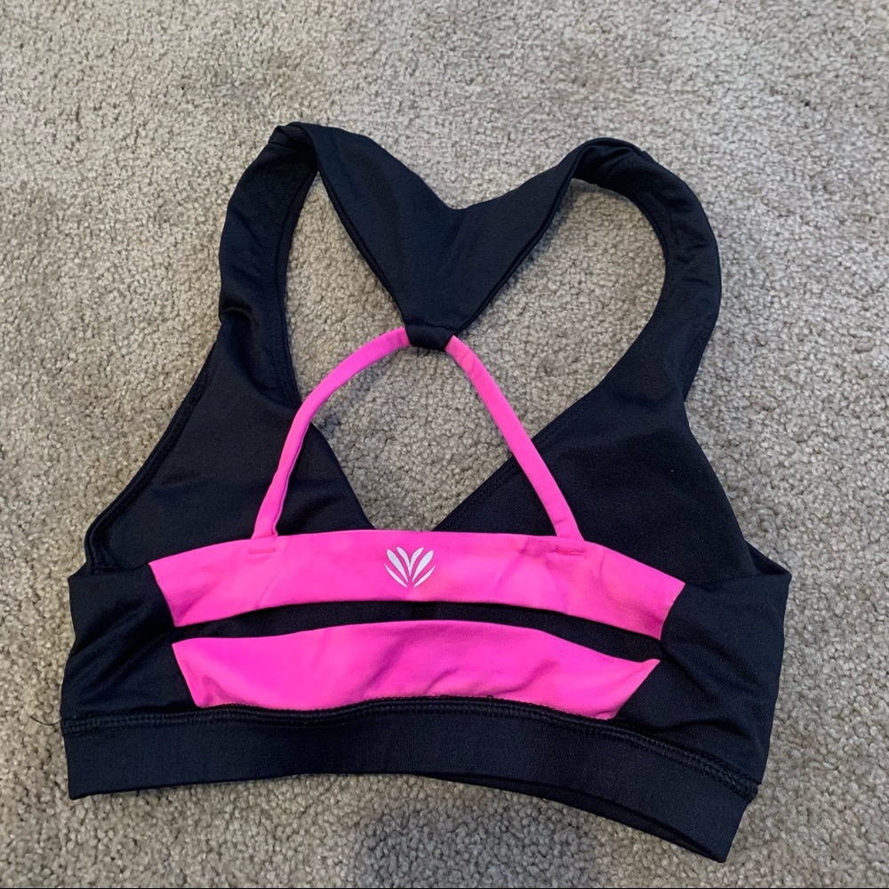 Forever 21 Deep V Strappy Sports Bra